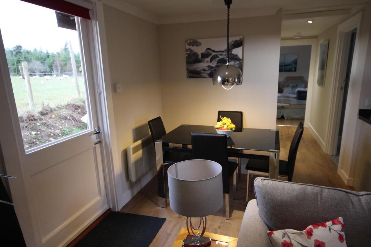 Easter Arr Courtyard Apartment Неърн Екстериор снимка