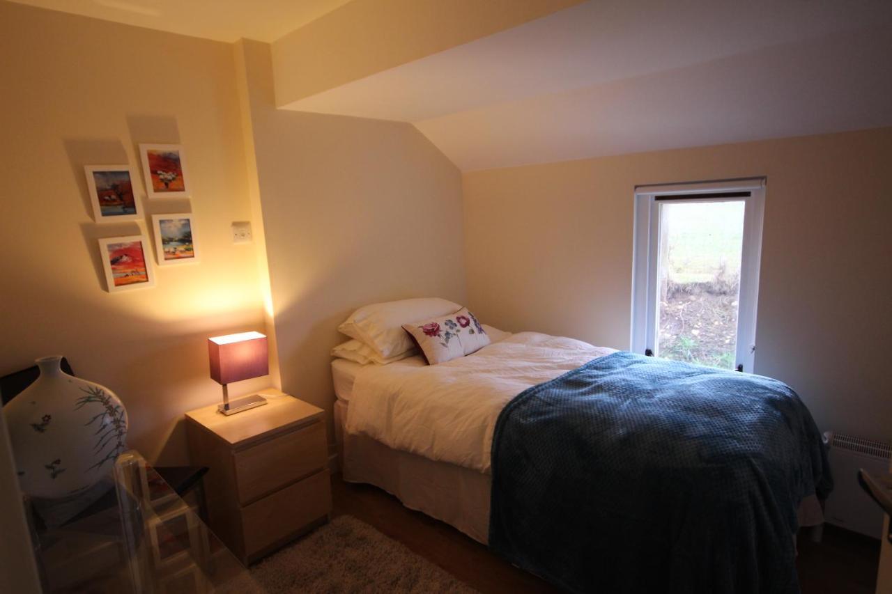 Easter Arr Courtyard Apartment Неърн Екстериор снимка